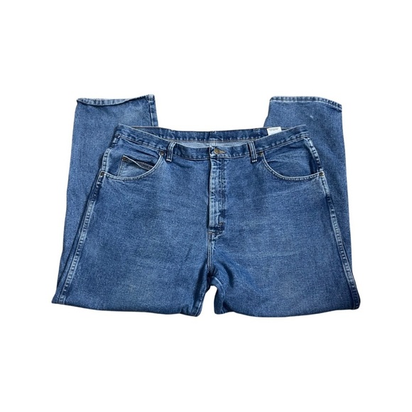 Wrangler Men Rugged work jeans, relaxed fit. Size  42/29 style 35001Al - Picture 3 of 7